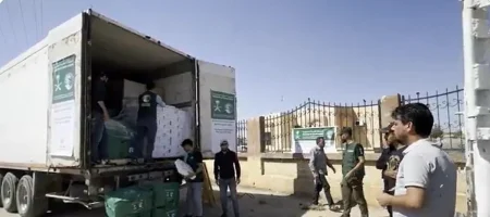 «إغاثي الملك سلمان» يقدم مساعدات عاجلة لـ3400 عائلة نازحة من السويداء