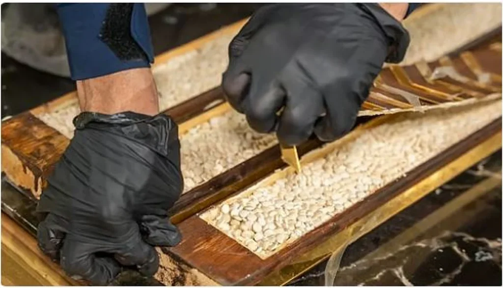 إحباط تهريب أكثر من 69 ألف حبة من "الإمفيتامين" المخدر بمطار الملك خالد الدولي