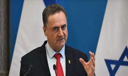 وزير الدفاع الإسرائيلي لـ خامنئي: «لا تهددونا.. ذراعنا الطويلة ستصل طهران مجددا»