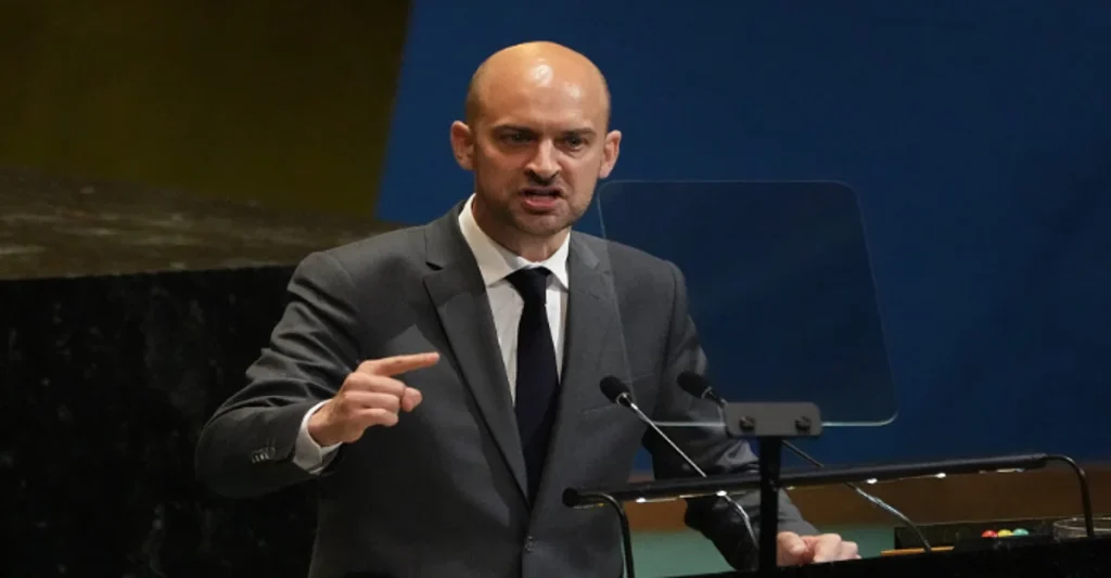 وزير خارجية فرنسا: إنهاء الصراع الإسرائيلي الفلسطيني يتحقق بتنفيذ حل الدولتين