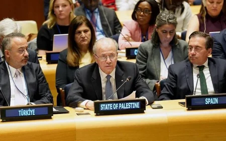 رئيس الوزراء الفلسطيني: مؤتمر "حل الدولتين" يجب أن ينهي الظلم الذي لحق بالفلسطينيين