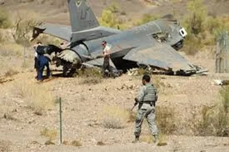 تحطم مقاتلة أمريكية في ولاية كاليفورنيا