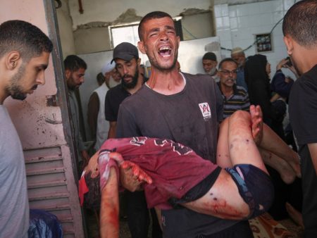 71 شهيدا والاحتلال يوسع القتال في خان يونس وغزة