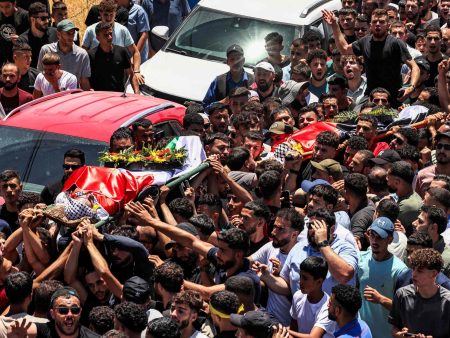 الآلاف يشيعون شهيدين اغتالهما مستوطنون بالضفة