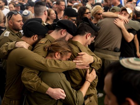 الاحتلال يقر بمقتل جنود له في غزة ونتنياهو يصفه بمساء صعب