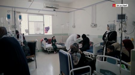 غزيون يتجرعون مرارة موت أطفالهم ببطء بسبب فقدان العلاج