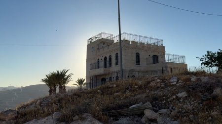 مصير مجهول ينتظر 18 عائلة في أم طوبا بالقدس