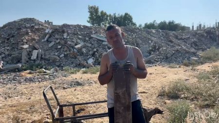 مأساة أب ونجله مع التجويع بغزة