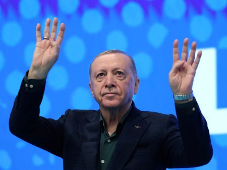 أردوغان: صفحة جديدة فتحت عقب تسليم حزب العمال السلاح