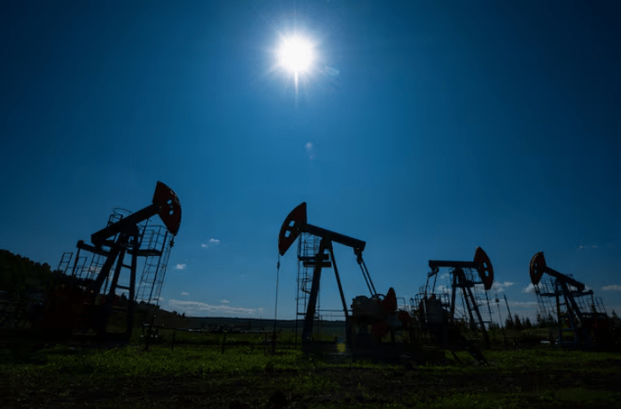 ارتفاع أسعار النفط بدعم من تفاؤل تجاري أمريكي أوروبي وتراجع غير متوقع في المخزونات