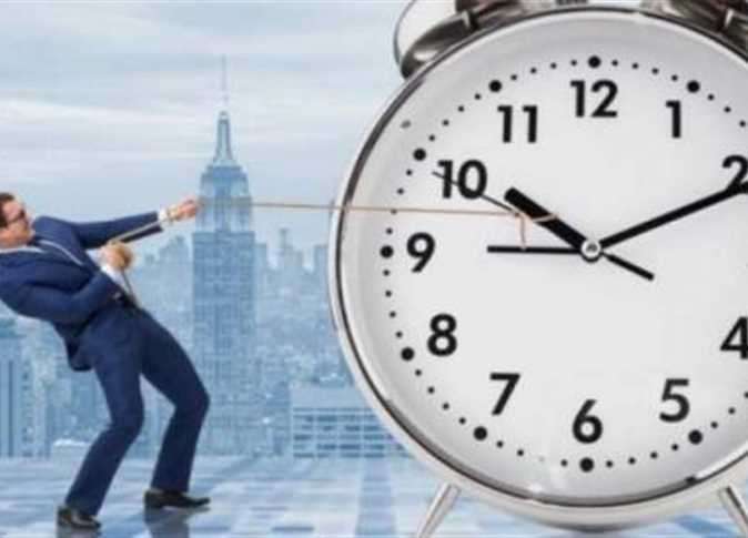 الساعة هترجع 60 دقيقة.. نهاية العمل بـ التوقيت الصيفي والعودة لـ التوقيت الشتوي ليلة الجمعة
