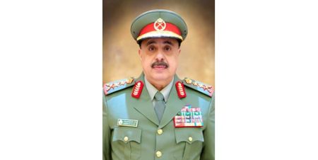 ترقية وكيل الحرس الوطني إلى رتبة فريق أول وإحالته للتقاعد