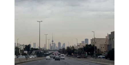 الأرصاد الجوية: فرص لأمطار متفرقة وتكون الضباب حتى صباح غد السبت