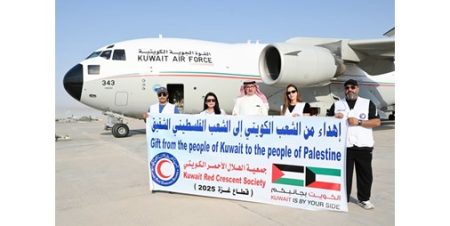 40 طناً من المواد الغذائية حملتها الطائرة الإغاثية الرابعة ضمن الجسر الجوي الكويتي الثاني إلى غزة
