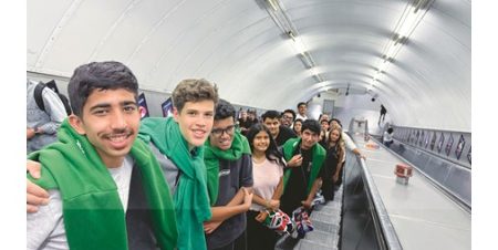 «لوياك» تطلق برنامج القيادة الشابة في بريطانيا