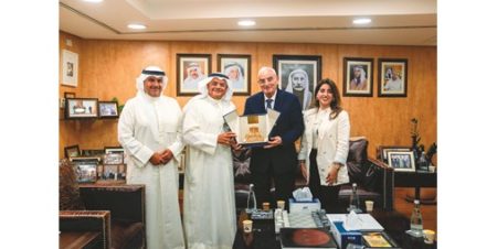 شركة علي عبدالوهاب المطوع التجارية استقبلت وزير الدفاع الوطني اللبناني