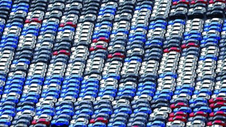 طوكيو تسعى لخفض الرسوم على السيارات