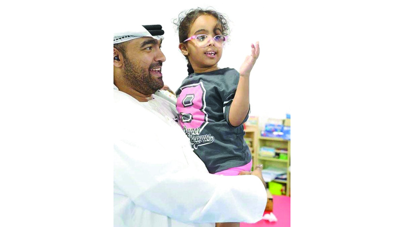 «حور» تتمسك بالأمل وتتحدى مرضاً ليس له علاج.. ووالدها: بركة حياتي منذ ولادتها