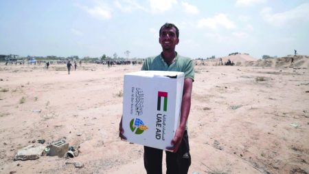 الإمارات تنفذ الإنزال الجوي الـ 67 للمساعدات الإنسانية على قطاع غزة