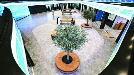 «دبي المالي»: 368 ألف مستثمر جديد في 3 سنوات