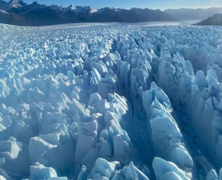 نهر جليدي في الأرجنتين على شفا الزوال.. ما القصة؟