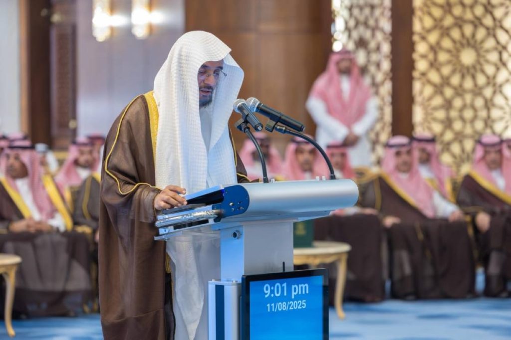 أمير الشرقية يستقبل منسوبي هيئة الأوقاف ويشيد بدعم القيادة لتعزيز دور القطاع الوقفي