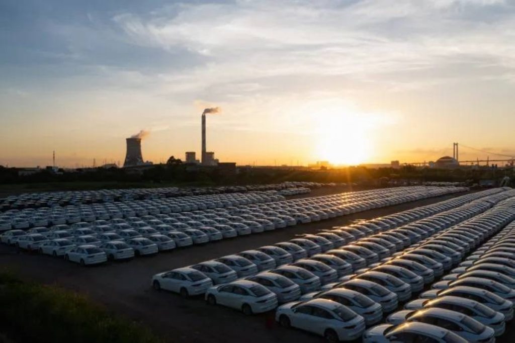 في أبطأ معدل منذ بداية العام.. تراجع نمو مبيعات السيارات الكهربائية عالميّاً