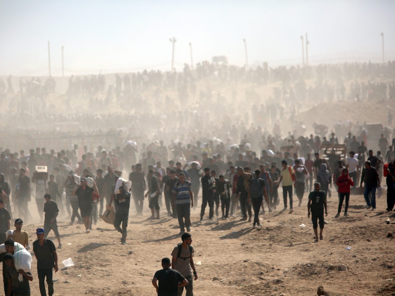 مرصد حقوقي ينذر بمذابح جماعية “غير مسبوقة” إذا نفذت إسرائيل خطتها باحتلال غزة