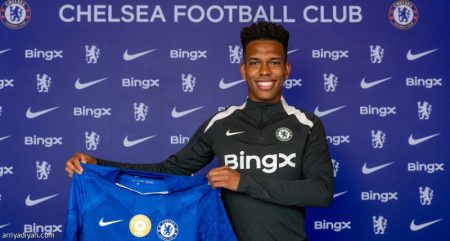 البرازيلي الـ 22.. تشيلسي يضم استيفاو رسميّا