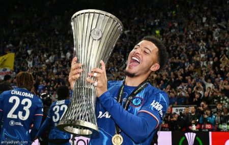 قدم العرض الأول.. روما يقترب من سانشو