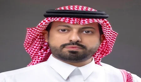 وزير السياحة يصدر قرارًا بترقية محمد الرساسمة مديرًا للعلاقات العامة والإعلام بالوزارة