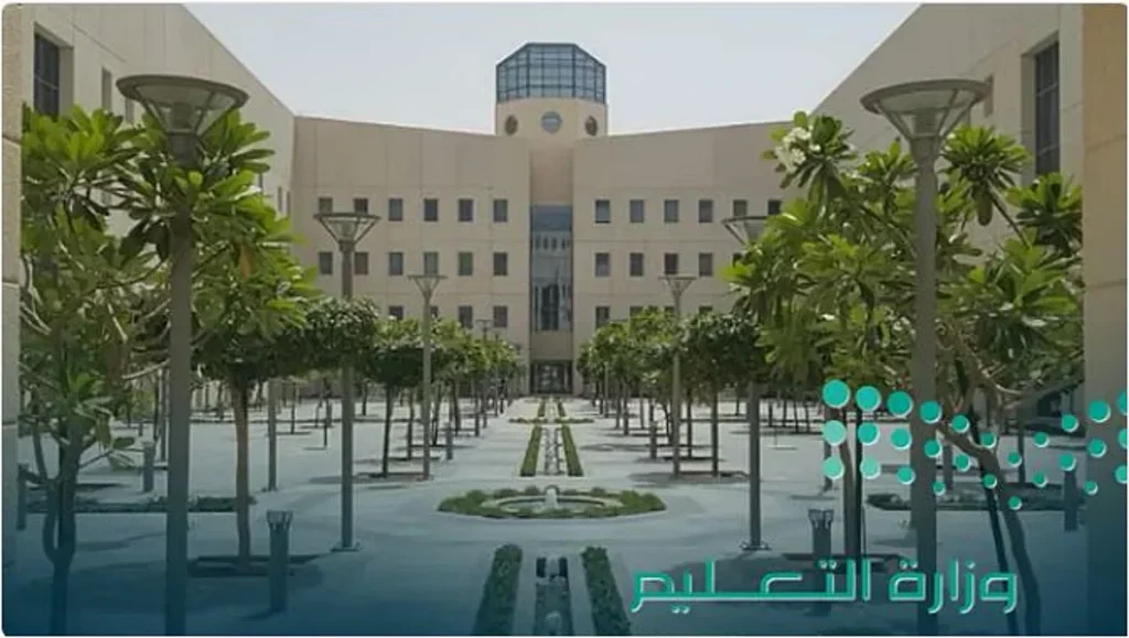 أستاذة تربية: إقرار فصلين دراسيين لمدارس التعليم يتيح للطلبة فرصًا أكبر للتدريب والعمل التطوعي