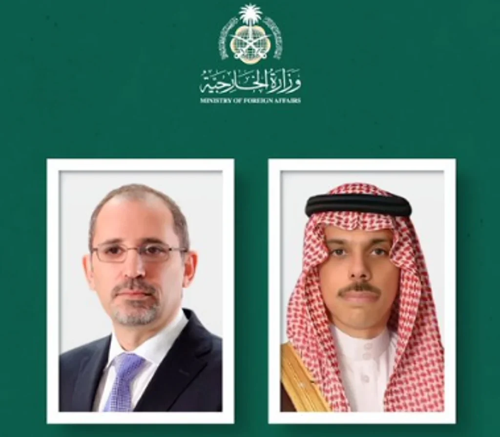 وزير الخارجية يبحث المستجدات على الساحتين الإقليمية والدولية مع نظيره الأردني