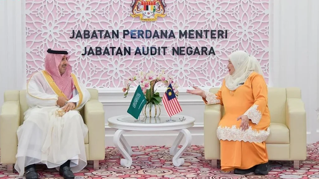 رئيس الديوان العام للمحاسبة يبحث أوجه التعاون المشترك مع المراجع العام في ماليزيا
