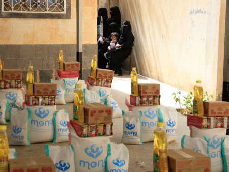 قصة يمني مع النزوح والجوع.. انتظار مؤلم لمساعدات غابت عامين