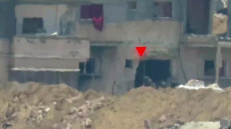 سرايا القدس تبث مشاهد لإصابة مقر قيادة إسرائيلي بصاروخ موجه