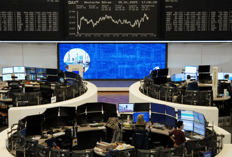 ارتفاع عقود الأسهم الأوروبية وسط تقدم في محادثات لإنهاء حرب أوكرانيا وروسيا