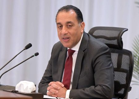 مدبولي: تحويلات المصريين بالخارج تعكس ثقتهم في الدولة.. وندرس طرح أوعية ادخارية مميزة لهم