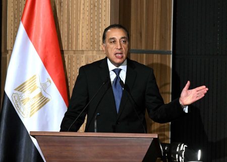 مدبولي: مصر تواصل إسقاط المساعدات جواً فوق قطاع غزة