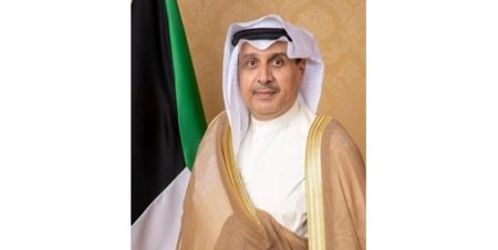 الشيخ حمد جابر العلي يعاود استقبال رواد ديوانه كل ثلاثاء