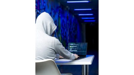 «الأمن السيبراني» يدعو إلى تحديث الأجهزة دورياً