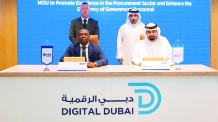 شراكة لتعزيز التميز في «المشتريات الاستراتيجية»