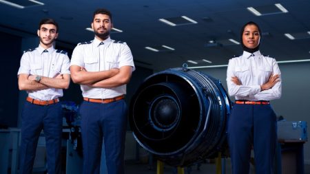 «فلاي دبي»: بدء التسجيل في برنامج مهندسي صيانة الطائرات