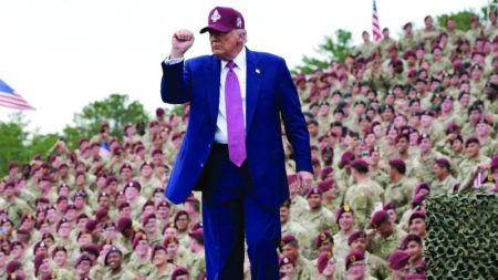 ترامب وهيغسيث يريدان تحويل الجيش الأميركي إلى أداة للولاء الشخصي