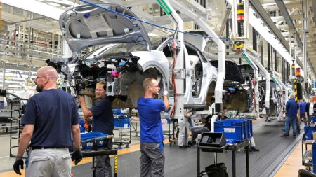 أوروبا بحاجة إلى قيادة ألمانية.. والبديل انجراف مستمر نحو «الهامش»