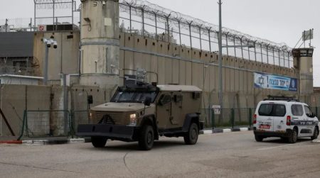 باعتراف نادر.. محكمة إسرائيلية تقرّ بتعرض الأسرى الفلسطينيين للتجويع