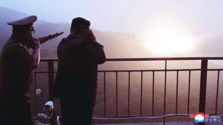 كوريا الشمالية تختبر محرك صواريخ باليستية عابرة للقارات