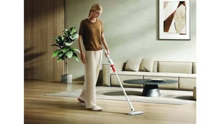 مكنسة لاسلكية خفيفة الوزن