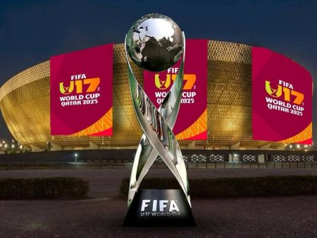 «الآسيوي» يراهن على خريجي «أكاديمية الحكام» لضبط صافرة المونديال