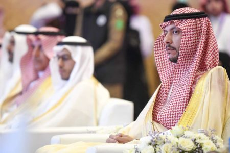 سعود بن نهار يطلق أعمال المؤتمر العالمي للسياحة العلاجية بالطائف